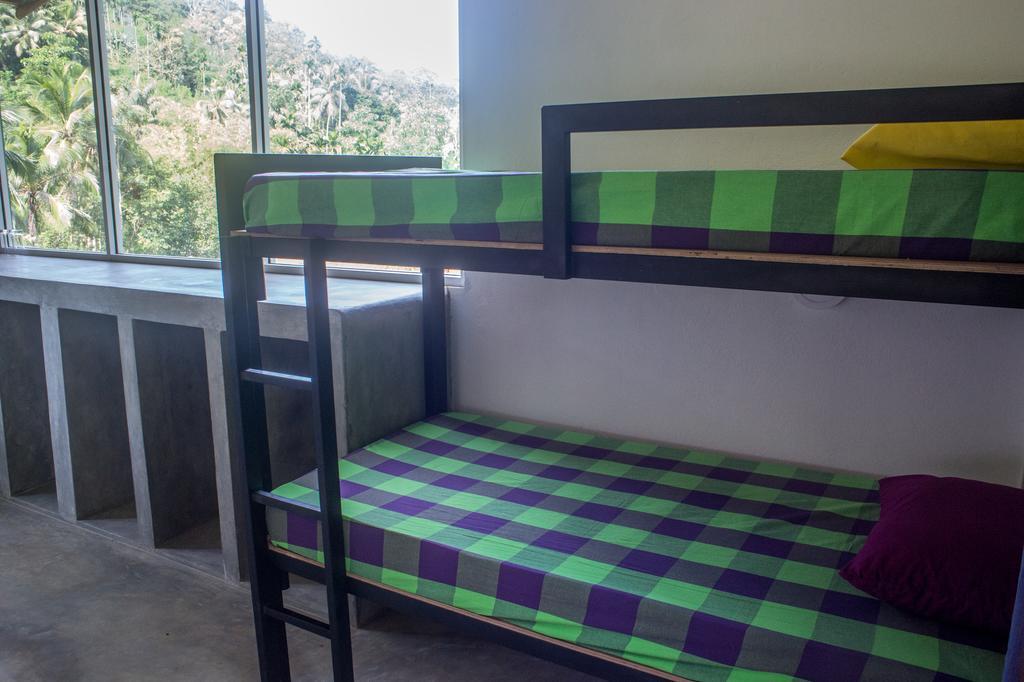 Sinharaja Hostel Деніяя Номер фото